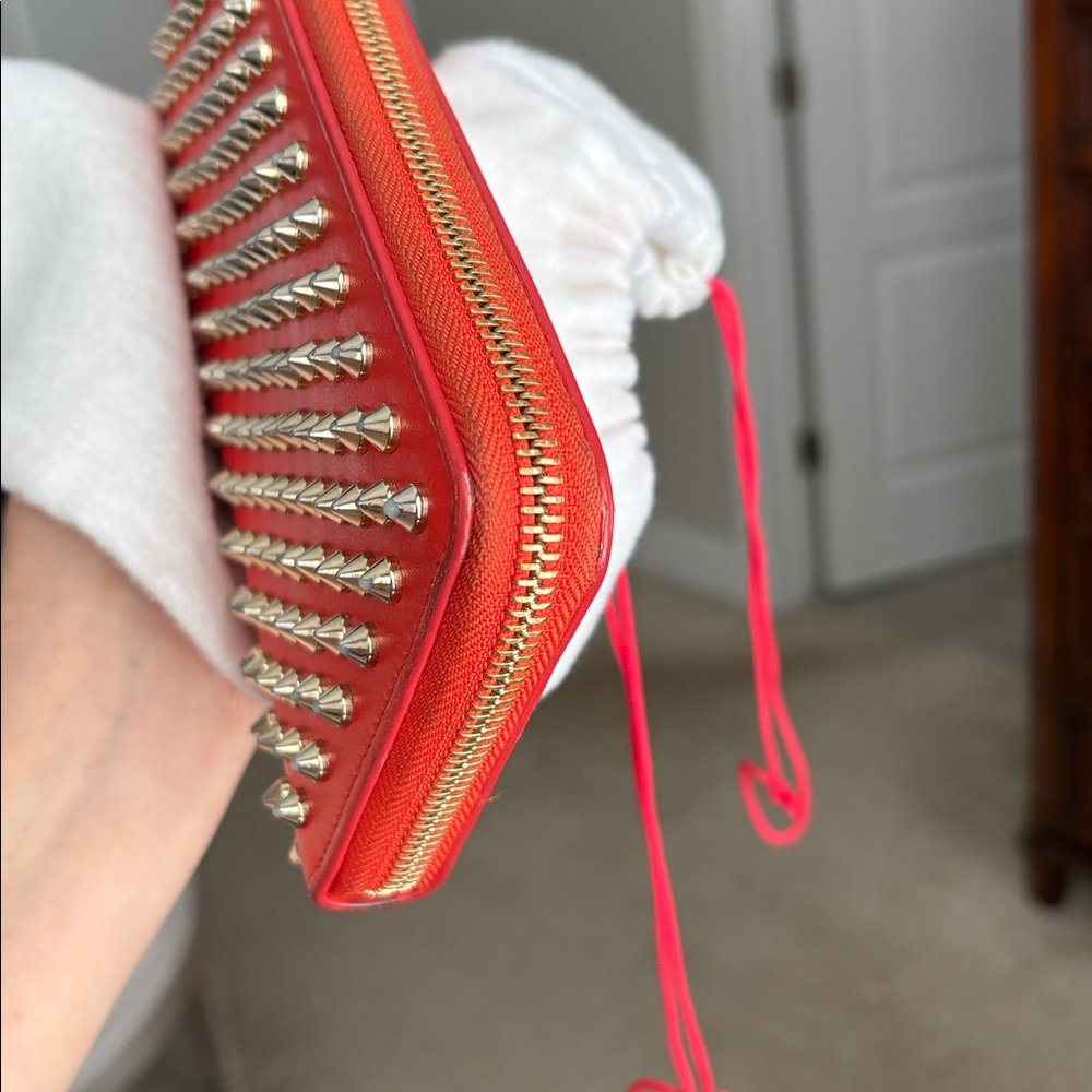 CHRISTIAN LOUBOUTIN Panettone wallet with spikes - Picture 9 of 16